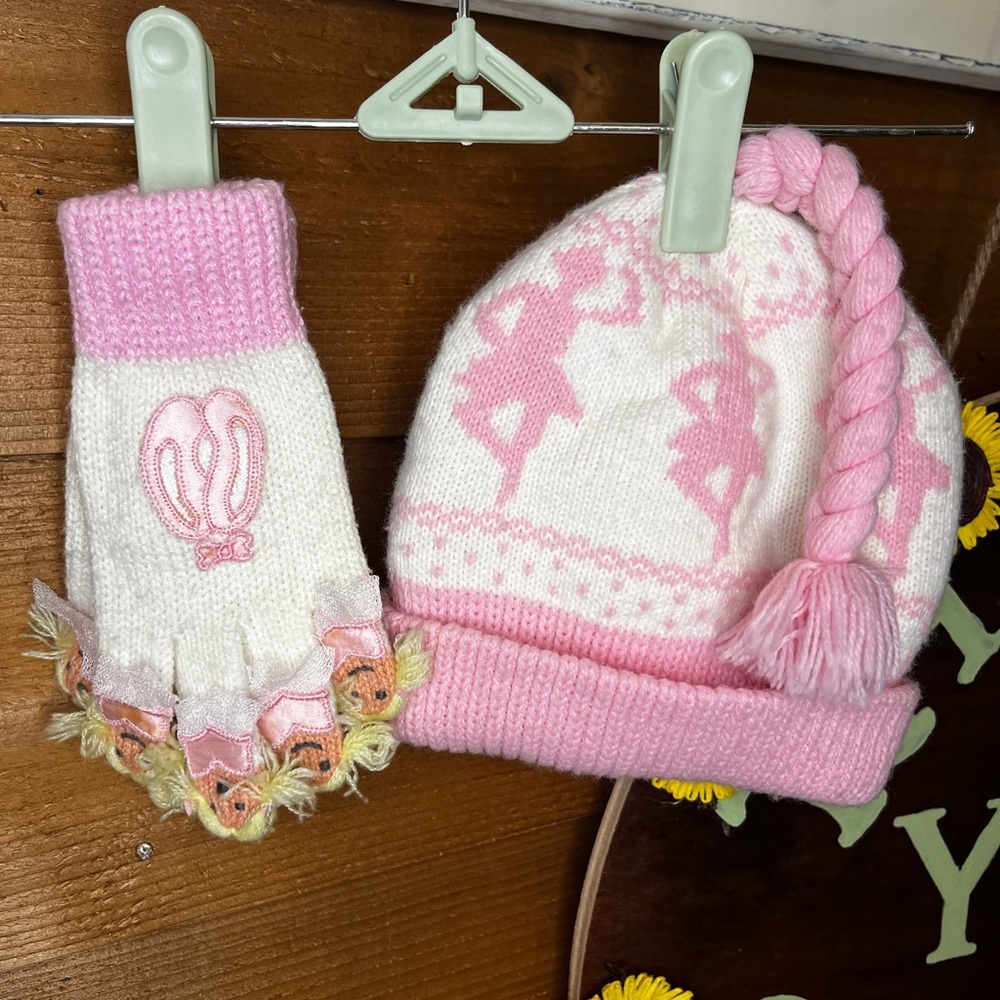 Vintage Harlequin Knit Ballerina Cynthia McKinney Pink Knit Ballet Gloves Hat